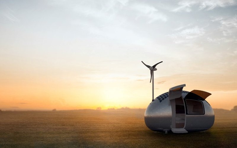 Nice Mimarlık tarafından tasarlanan akıllı ev, kendi enerjisini rüzgar ve güneş enerjisinden üretiyor. Üzerinden topladığı yağmur suyu ve çiğleri arıtıp içme suyuna dönüştürebiliyor ve en zor hava koşullarında bile ayakta kalabiliyor.

solarbaba.com/ecocapsule-aki…