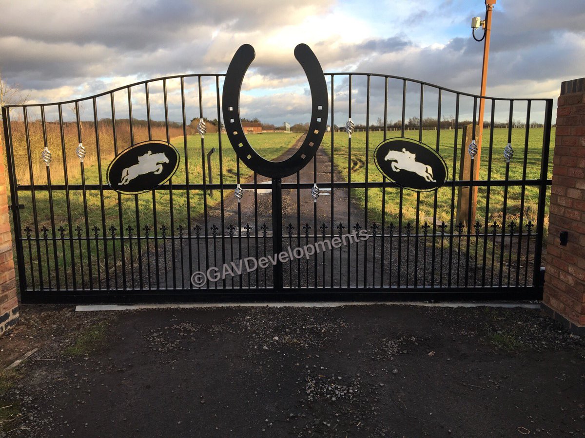 GAVDevelopments's tweet image. 🏇🏼 #horse #gate #field #horseshoe #automated