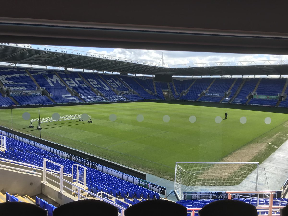 SimonJacobs2's tweet image. #ExecLN - great venue for a multi-work stream conference...