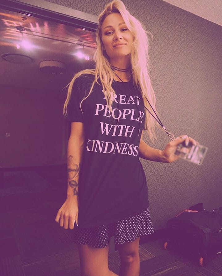 redlippy_lou's tweet photo. 💘 Happy International Women's Day 💘 
Thanks for being such a big inspo @louteasdale - luv you forevs x https://t.co/wZqJymhbnj