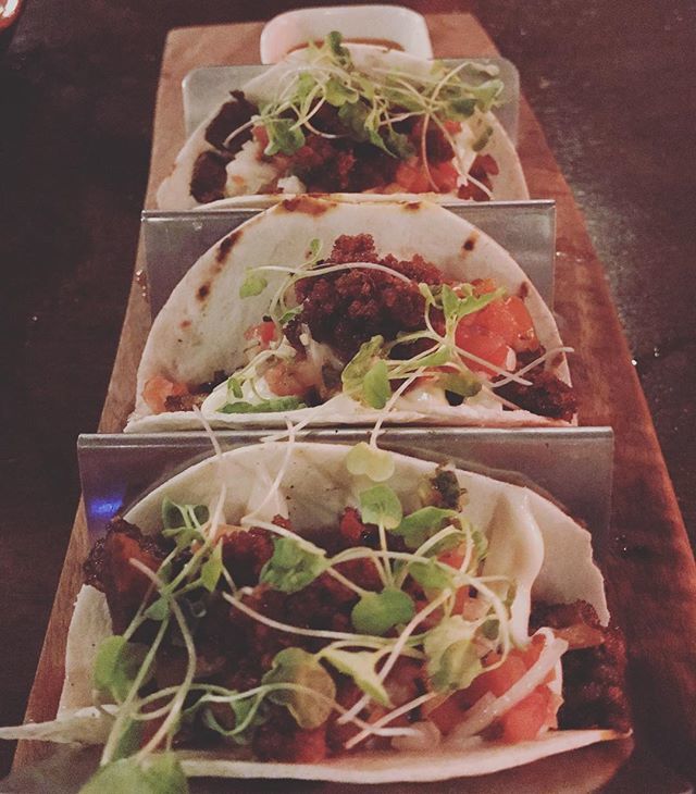 Manomission's tweet image. 20:20 Pork Belly Tacos, always a winner! 👌🏼 #2020manila #2020bar ift.tt/2HdumJp