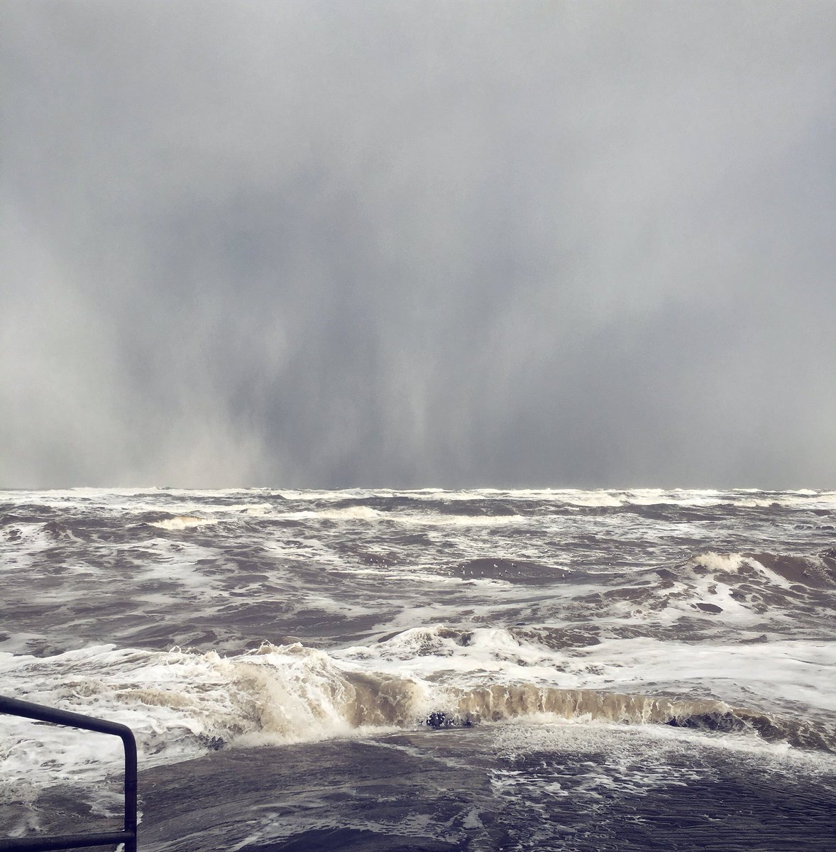 A quick picture from Robin Hoods Bay last week. No, that’s not a lense smudge... that was an almighty snow storm heading towards us!