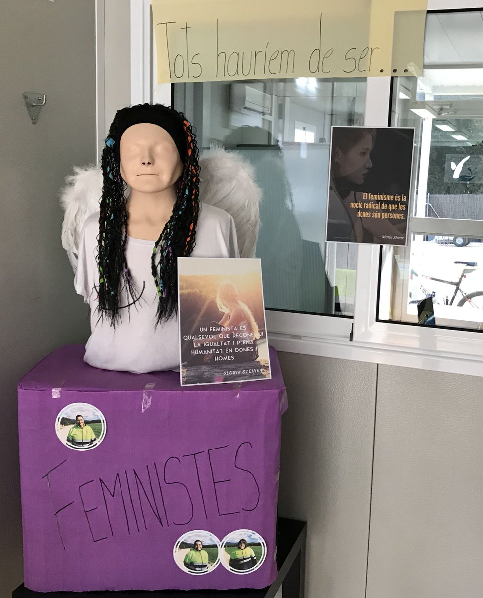 Vivelloc's tweet photo. #8MDonadisCapacitat
Al llarg de la història hi ha hagut moltes #donescèlebres i les segueix havent. Reivindiquem la #igualtatgènere amb @grupdincat perquè tothom tingui les #mateixesoportunitats i per aconseguir una #vidaplena 💪💪💪 https://t.co/mMCXU8Ko1r