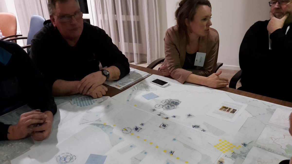 JodydeGraaf's tweet photo. Ook in Waarder kwamen er goede ideeën op de kaart en mooie gesprekken op gang met bewoners over mogelijke locaties voor duurzame energie. 12 maart de laatste avond van de eerste ronde werkateliers in Bodegraven! https://t.co/jB9O4JmoBV