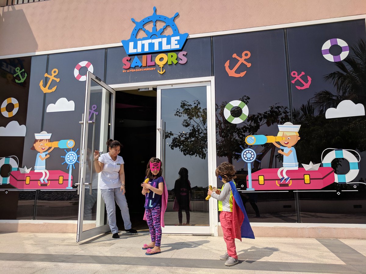 YashYanthi's tweet photo. It's no wonder #BatGirl and #Superman wanted one last visit... The staff at the @fairmontfuj kids club are so Lovely (it's literally one of their names 🙌🏽). Ooh hey @myfunvelope! Last month's craft is being put to great use! 💖 https://t.co/J8si70tw0m