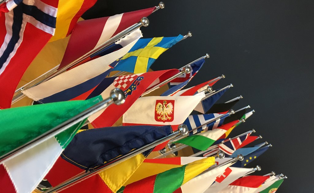 JakHald's tweet photo. Så spiller musikken. Får besøg af direktører for uafhængige konkurrencemyndigheder i 31 europæiske lande. Vi skal drøfte aktuelle tendenser og udvikling ift håndhævelse af konkurrencereglerne #sundpol #digdk #konkurrenceret #dkøko #dkpol https://t.co/0pjPbWUc0l