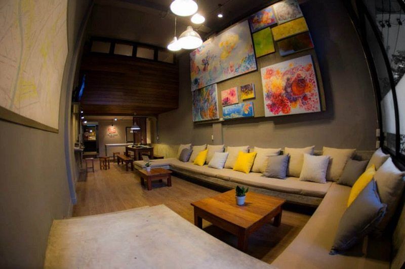 Jalan2com's tweet photo. Kalau long weekend akhir bulan ini kalian mau ke Bangkok, kita bantu kasih referensi penginapan murah ala Backpackers nya nih: https://t.co/DOCM8DLzkv #jalan2com #bangkok https://t.co/DmlwiAzyKP