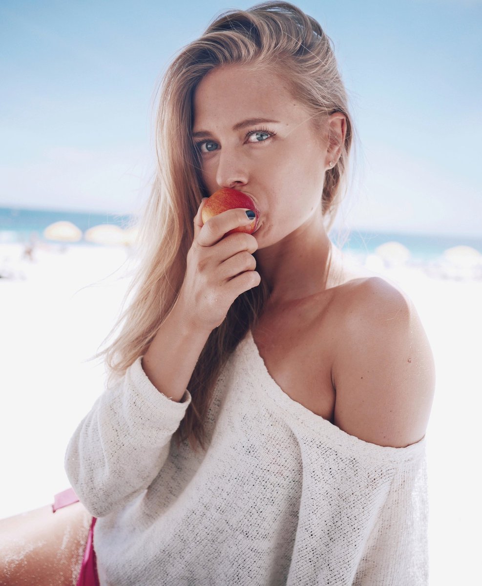 Your body is your temple on earth 🍑. Take care of it &amp; treat it in best way possible.

#fitness#health