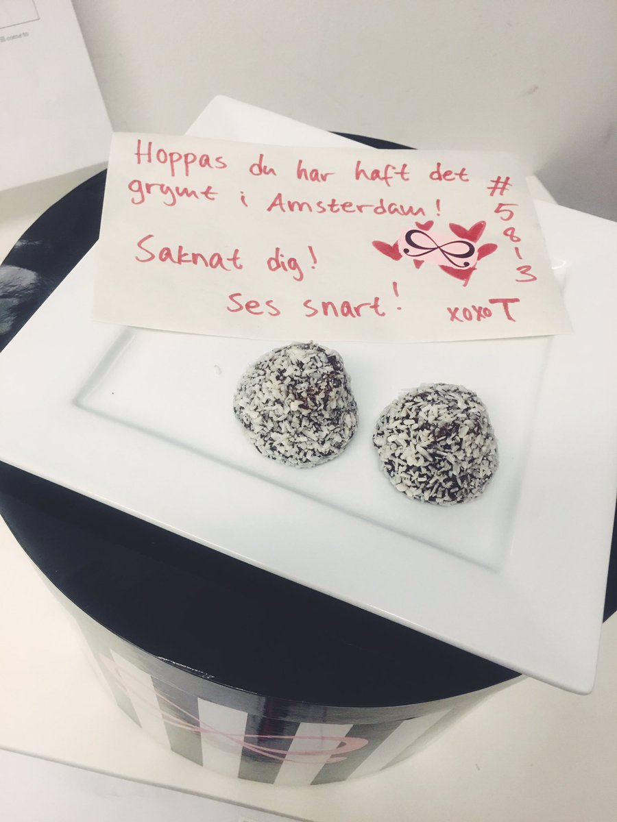Så fint välkomnande när man kommer tillbaka till butiken efter två dagar i Amsterdam🎀💗 #5813power#avenyn#sheropower