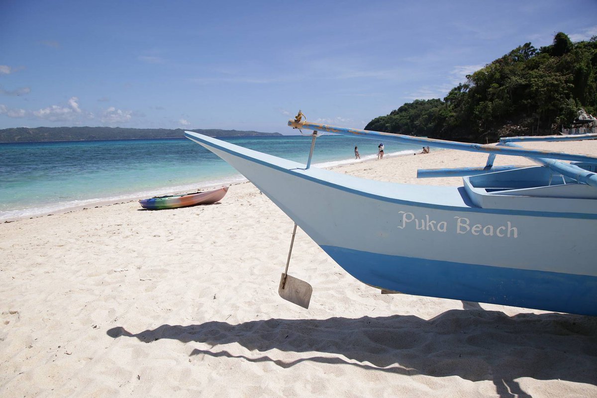 DENROfficial's tweet photo. LOOK: More pics taken at Puka Beach, Boracay earlier. Who doesn't love seeing a clean, wide beach where we can walk, play in the sand, and sunbathe in to our heart's content? #SaveBoracay #ProtectBoracay https://t.co/AHLEuccrQv