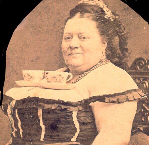 Kate Robbins tweet media