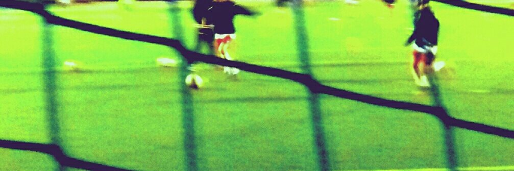 Debemos apoyar al deporte femenino.  #DiaInternacionaldelasMujeres #fútbolfemenino #EllasTambienJuegan 👩⚽