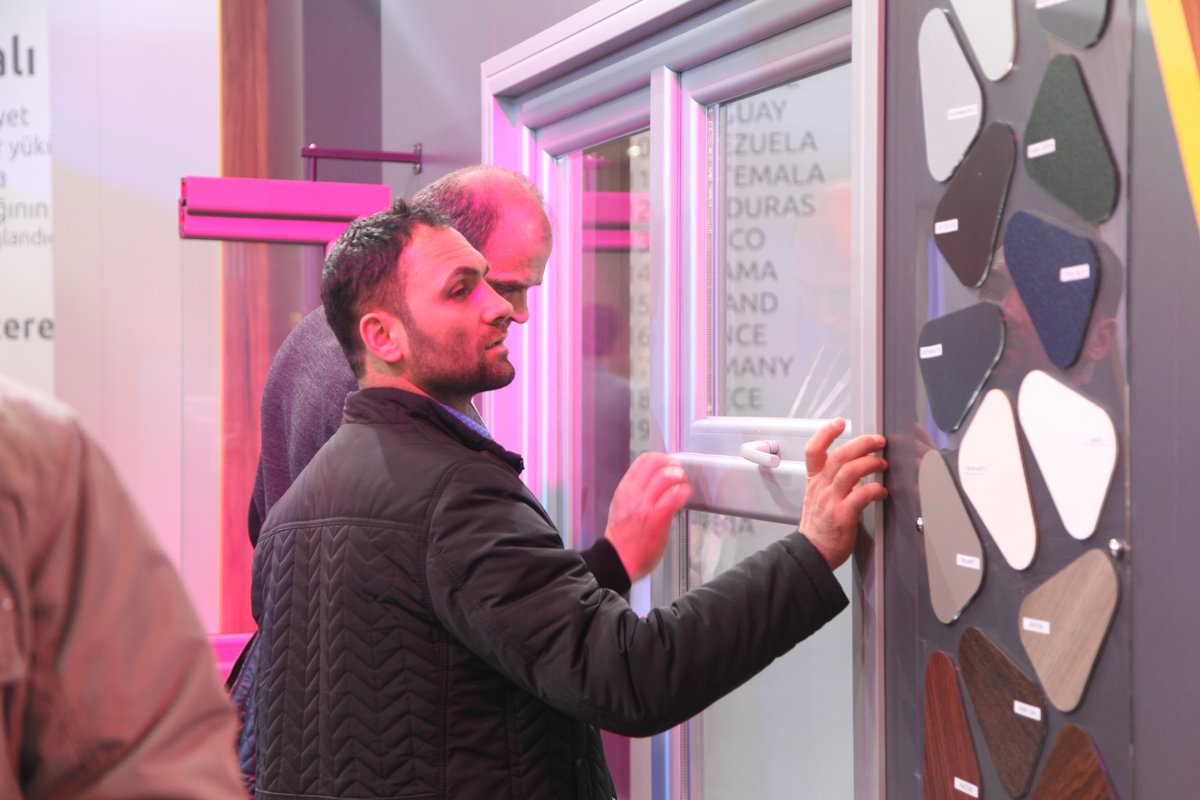 FiratpenTR's tweet image. Pencere Fuarının 2. günü. Yeni ürünlerimizle tanışmak için sizleri 8. Salon 801 no’lu standımıza bekliyoruz. 
#Tüyap #PencereFuarı #İstanbul #Türkiye