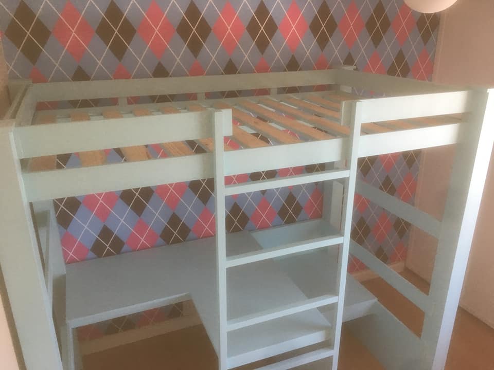 TimberSet's tweet image. Bed/Desk/Chair