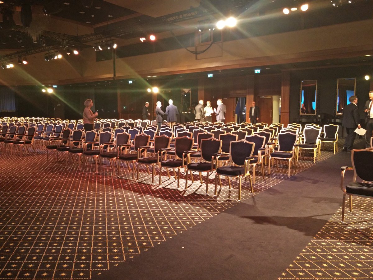We gaan beginnen #salesevent2018  <a href="/SMA_Sales/">SMA</a>