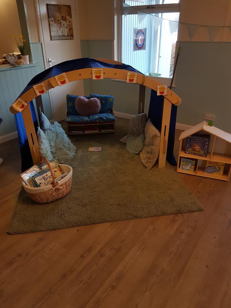 LullabyLaneMiln's tweet photo. All set for world book day #rescheduled lots of reading fun @LullabyLaneMiln today 😁😁 xx @NdnaScotland @lullabynursery @TIGERS_UK https://t.co/x5YSkw0kBt
