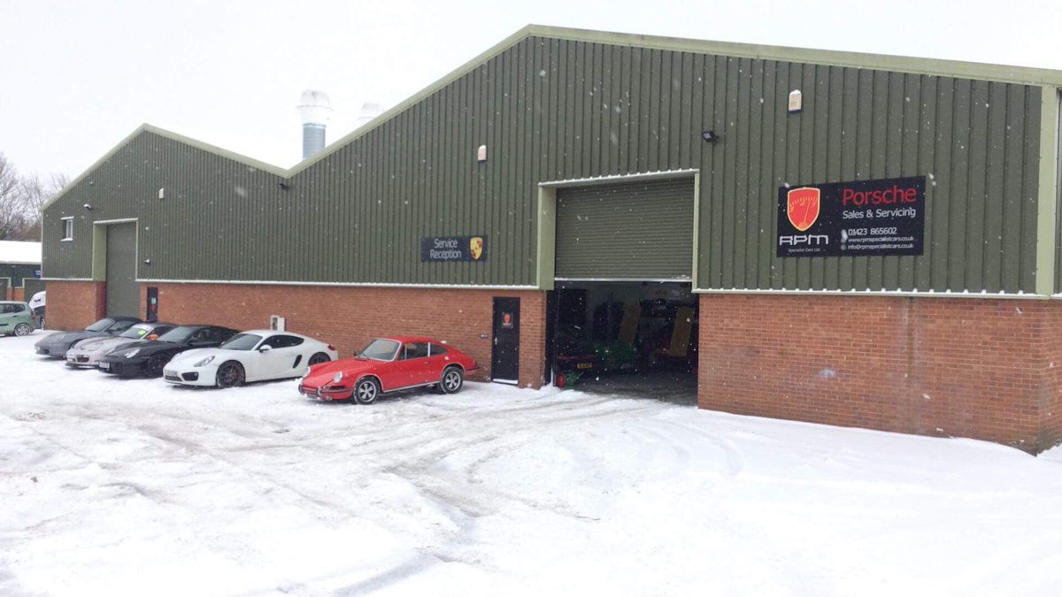 Another cold start this morning here <a href="/RPMPorsche/">RPM Specialist Cars</a> Bring on #summer brrrr ⛄️ #harrogate