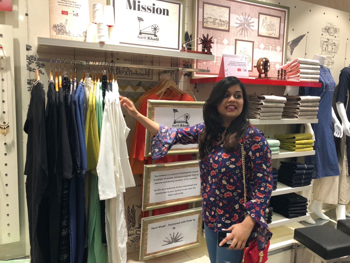 We have <a href="/colorificindia/">Akshita Jain</a> for the #WHaritKhadiLaunch. 
It's important to keep our heritage alive and to uplift the work of our artisans.