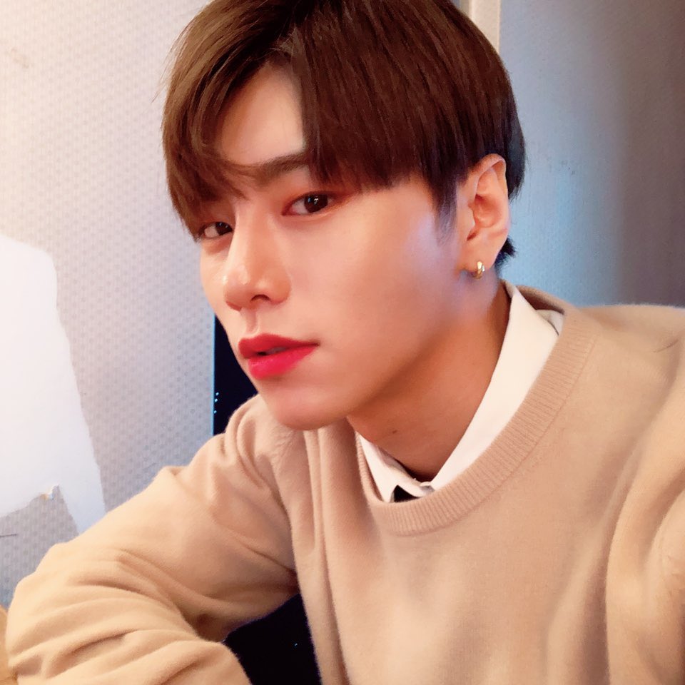 JBJ tweet media