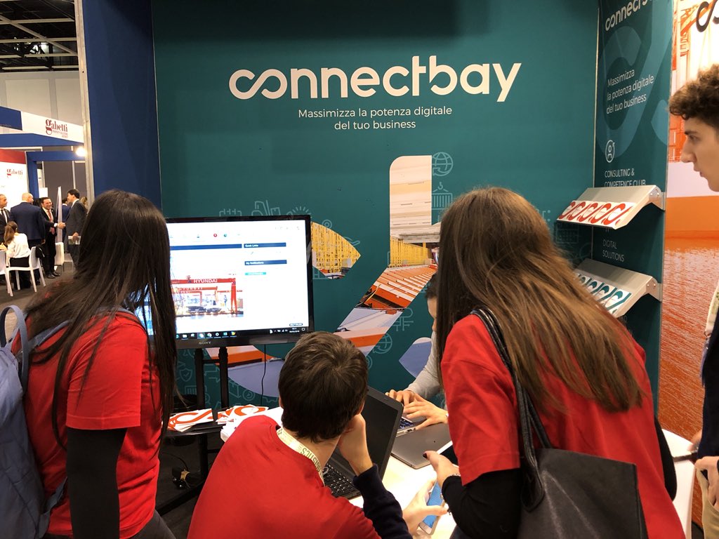 Federico_Tess's tweet photo. Intervistando @Connectbay sulle nuove frontiere della #logistica al @logistics_expo con i ragazzi di #WebMarketing dello #Iusve. #IusveSocialTeam #GreenLogisticsExpo https://t.co/vGdFghkMDf