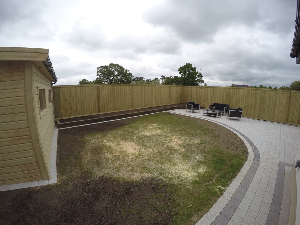 BarleystoneP's tweet photo. Some nice shots of some of our Castlepave Smooth Birch and bordered in Castlepave Smooth Damson single size. Discover more at: https://t.co/fGTZclM7UN…/castlepave-smooth-paving/ #Paving #Birch #Damson https://t.co/wdZIv9v6NH