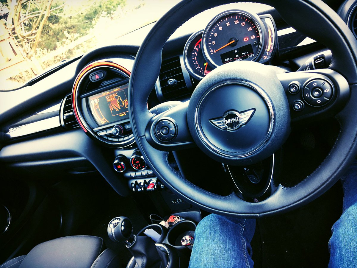 MrJodyCraddock's tweet image. It’s pouring down outside so an interior shot today of the @Wolves_MINI beast. Surprisingly plenty of leg room..