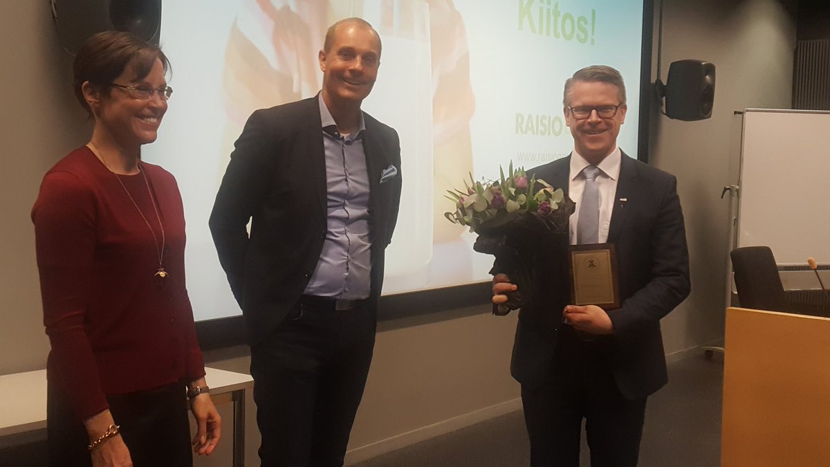 ICT-teko -palkinto 2017 @Raisioagro'lle! Yrityksen kehittämä #Tuotostutka on oiva esimerkki perinteisen toimialan digitalisoinnista kestävän kehityksen periaatteita noudattaen. Valtavasti Onnea! #TEEMA2018