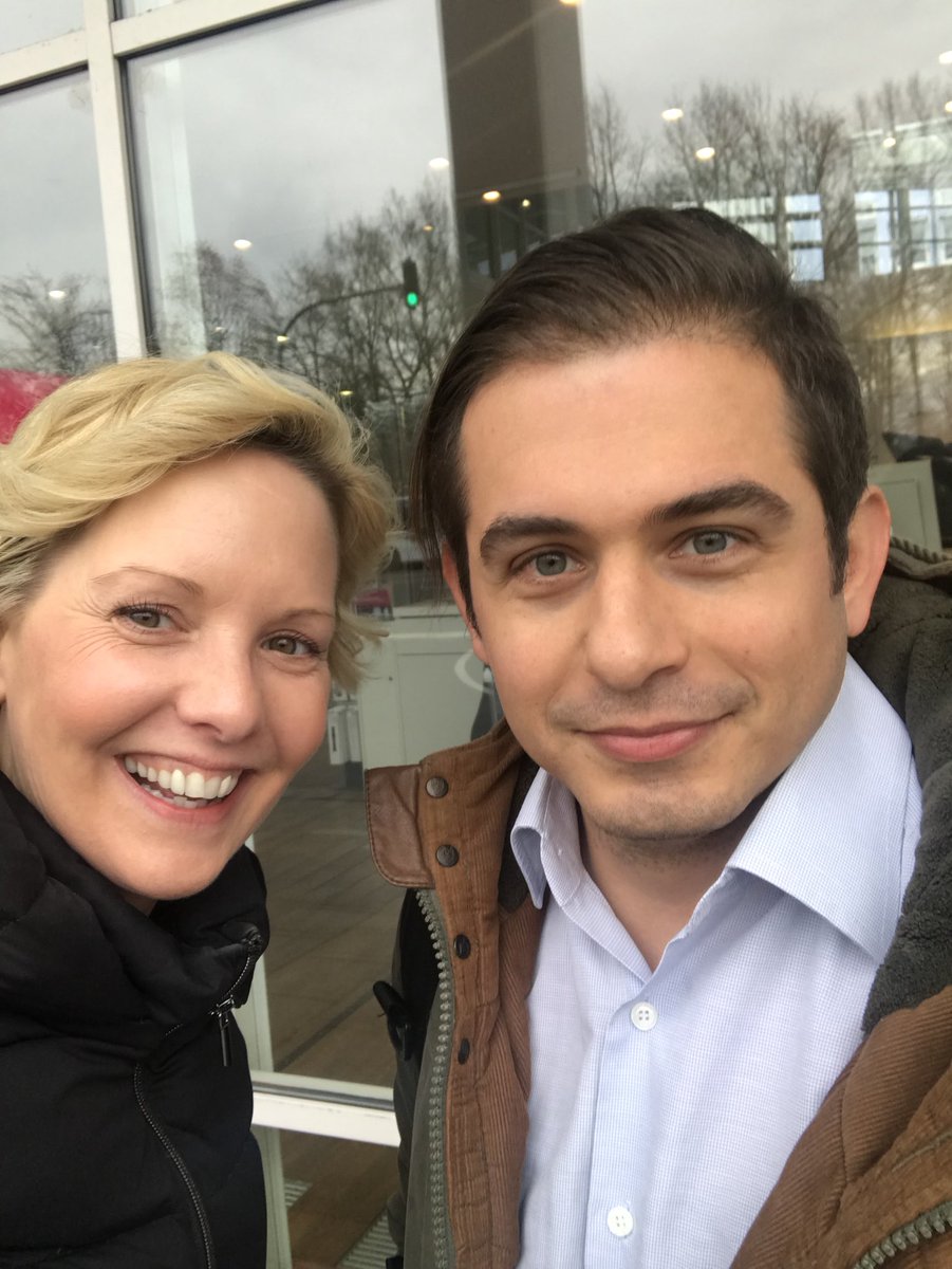 danispec's tweet photo. Heute treffen wir unseren CEO Tim Höttges. Wir sind schon sehr gespannt und freuen uns auf einen spannenden Tag @telekom_hilft #telekomwall   نلتقي اليوم مع الرئيس التنفيذي لشركة ,تيم هتجيس. نحن متحمسون جدا ونتطلع إلى يوم مثير! https://t.co/w3NjSUuscq