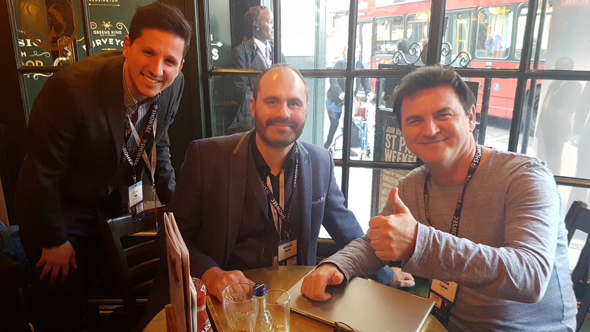 We're staying busy at #ILMC30. Our CBDO @CeplakDavid had a productive talk with <a href="/richardhowle/">Richard Howle 🇺🇦</a>, Director of Ticketing, and Chris Pile, Consumer Sales and Marketing Director at <a href="/ticketfactory/">The Ticket Factory</a>, and they were intrigued by Viberate's mission!