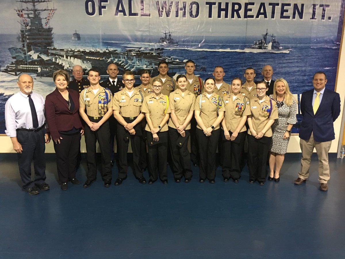 Thank you Lt. Col. Shawn Dodge <a href="/WCDE_TN/">WashingtonCoSch TN</a> parent &amp; <a href="/etsu/">ETSU</a> instructor for your service to our nation &amp; your inspection of our JROTC Program <a href="/CrockettMedia/">Crockett Media</a>. Congrats, Crockett Cadets, for a job well done #thewashingtonway I enjoyed spending time with YOU!
