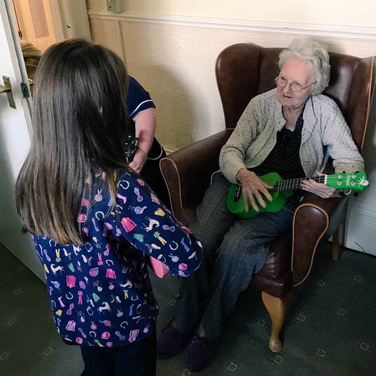 frontrowmusicuk's tweet photo. We started our first Care Home sessions last weekend where our students have the privilege of teaching the elderly! #youngandold #bettertogether #frontrowmusic https://t.co/VbLfSWiu9G