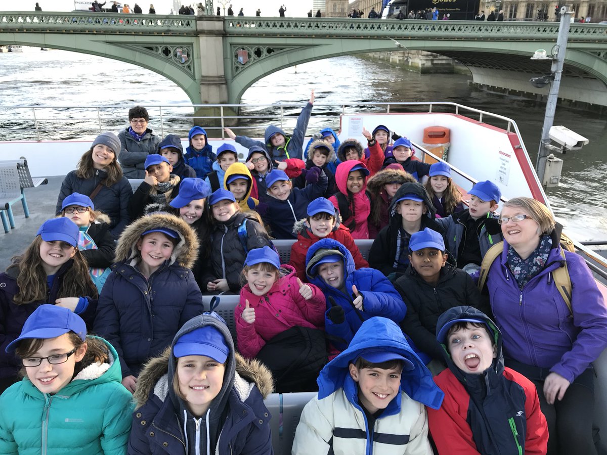 A few photos from yesterday  ...
#yr5london18