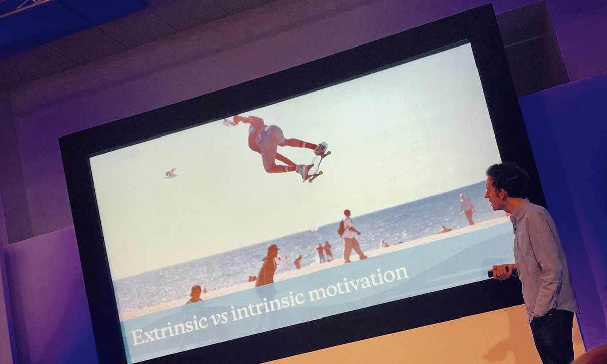 iachini's tweet image. Great speech about psychological importance of visuals in marketing messages by @TurtlNick at #ExecLn