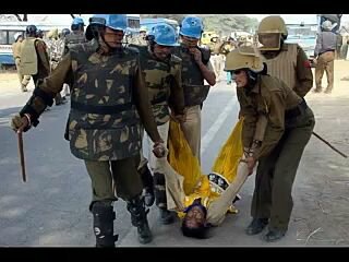 Naina85045736's tweet photo. #Hadiya
The Govt will have to think because nt only by saying #InternationalWomensDay They'll have to take action because we saw,In 2014 how did Haryana police behave like a animal with womens,whose fault was only this that they were demanding justice from cruelGovt?Itwas notfair https://t.co/BOmrNavWfb