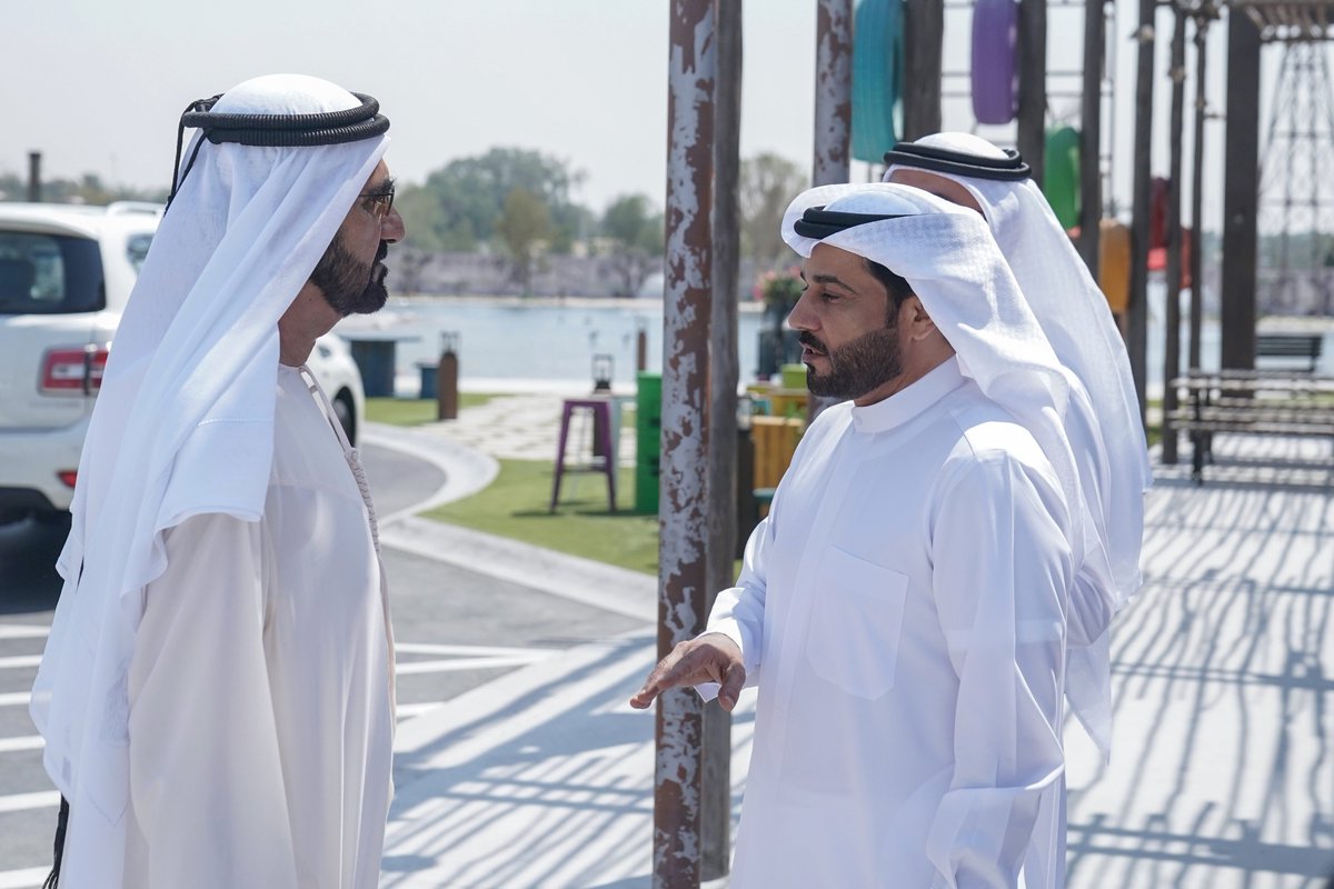 DXBMediaOffice's tweet photo. محمد بن راشد، يرافقه مكتوم بن محمد وأحمد بن محمد، يزور الوجهة السياحيّة الخدميّة "ذا يارد" التابعة لـ"مراس" في منطقة الخوانيج، والتي تأتي ضمن خطة التطوير الشاملة في #دبي. https://t.co/XELVi3MOg8