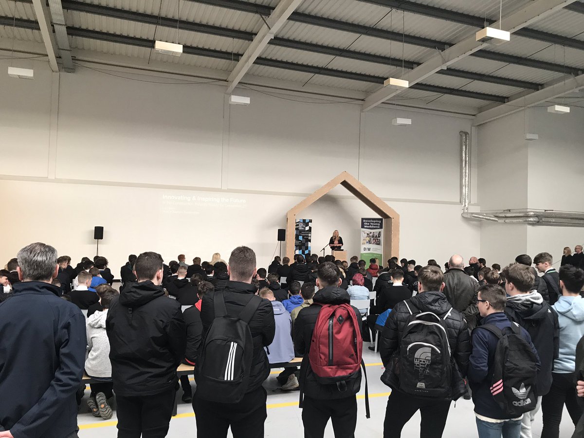 BE_STbuild's tweet photo. Our Head of Business Relationships, Lucy Black, opens @DYWLED Construction Industry Awareness Event in our full Innovation Factory this morning #Innovation #ScotAppWeek18 #FutureWorkforce2018 https://t.co/PEdo1tLGrb