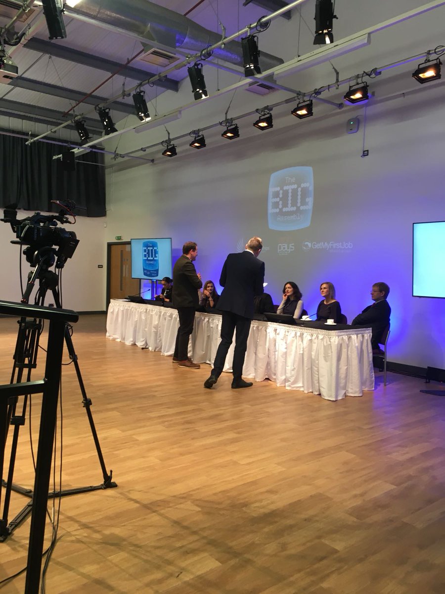 TP_plc's tweet image. We’re getting started here at The @bigassembly, briefing #students on the options available post school! #ASKanEmployer #10KTalks #NAW2018 #LEAPwithTP #TPLovesApprentices