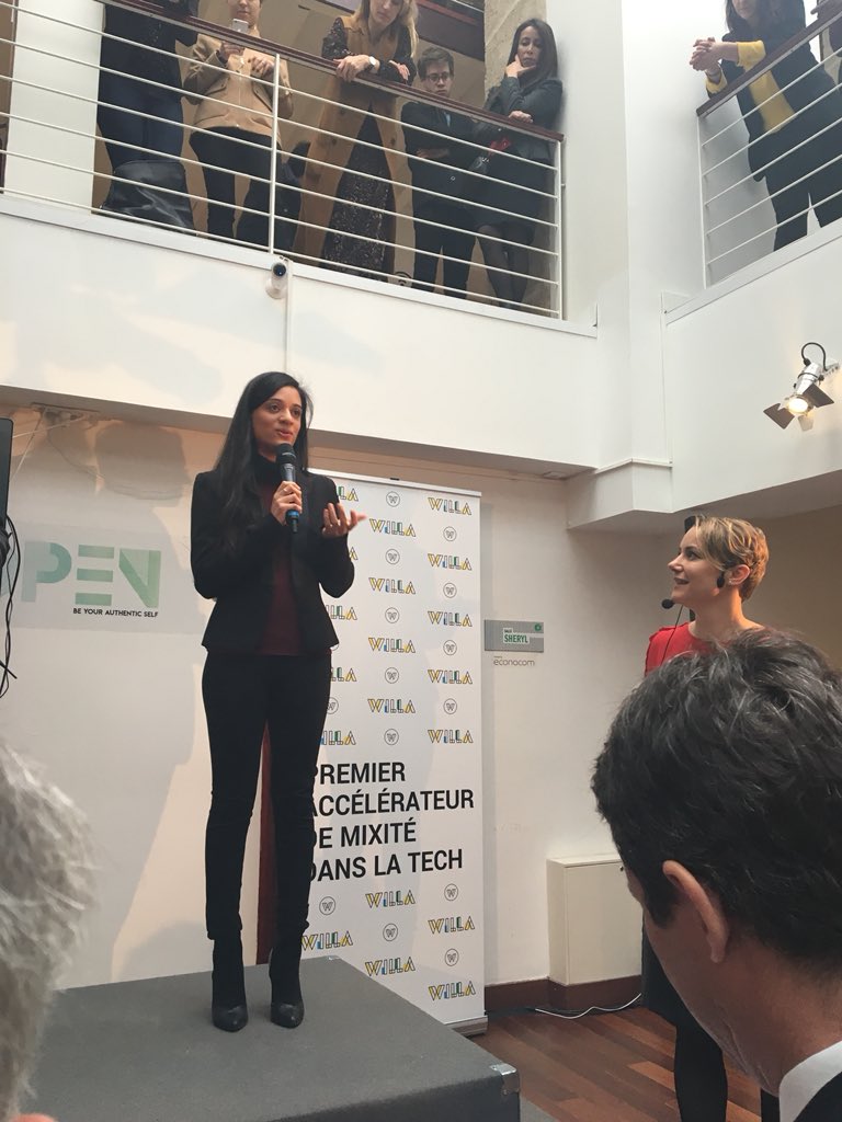 mccapobianco's tweet photo. Chez @ParisPionnieres, ce matin, @DiptyChander, @Epitech explique la nécessité absolue d’avoir beaucoup plus de femmes dans la #tech parce que l’avenir va s’écrire sur un substrat technologique et qu’il ne faut pas que ce soit uniquement au travers d’une vision masculine. https://t.co/OjB4pzMVs2