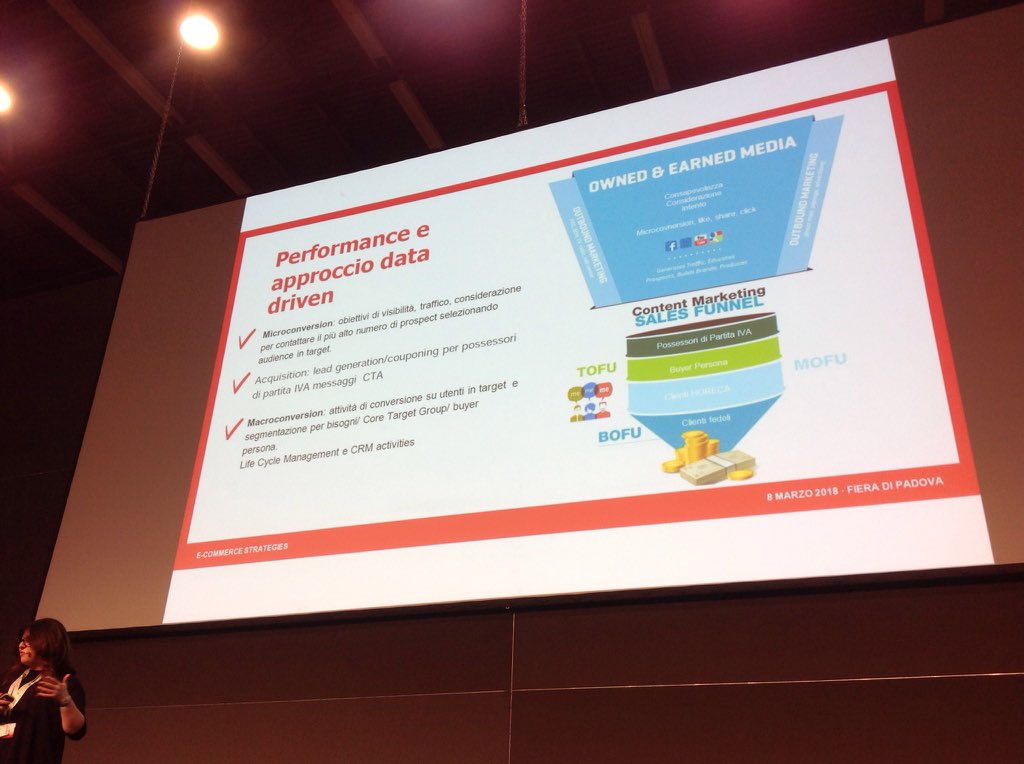 alemarengo's tweet photo. 3️⃣ intervento al #espd18 è di @METRO_Italia: #horeca b2b e servizi digitali a tutto tondo. 😨 Complimenti, un case history da paura! 👍 #ecommercestrategies https://t.co/PevgDRD1Ur