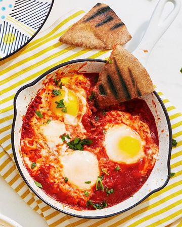 hereofamily's tweet photo. Do you have trouble getting your children to eat breakfast in the morning?  Why not whip up one of these quick and fun breakfast ideas guaranteed to have them sprinting to the table! https://t.co/YIDZBDJ2is https://t.co/96zkClxgbI