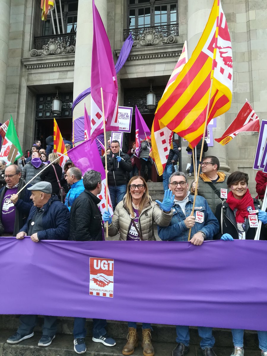 ugt_sp_cat's tweet photo. Avui diem NO a la bretxa salarial. Visca la lluita feminista!!! #8MJoFaigVaga #8MEnsPlantem #8MHuelgaFeminista https://t.co/51hRvit9mv