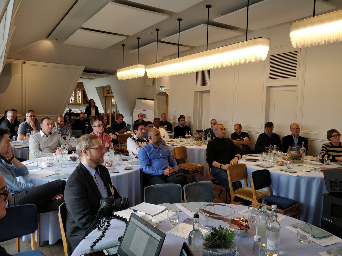 CraigieH's tweet image. #compuware #DevOps forum under way at the Globe Theater!!