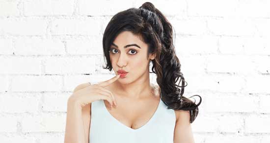 glamsham's tweet photo. .@adah_sharma inspired to try new dance styles > https://t.co/6po7efH6GV https://t.co/Lgf2RTm9Ah