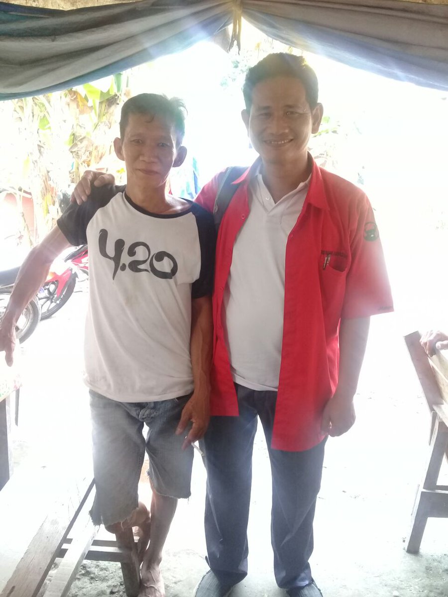 KawiPdi's tweet photo. Go Ahead..
Bersama untuk Kebersamaan.

Berangkat ke kediaman pak Jonny ( 48 )
Salah satu warga Kel. Maharatu, Kec.  Marpoyan damai ( 08/03/2018 )
Pengurusan peningkatan SKGR Tanah milik Masyarakat menjadi Sertifikat Hak Milik ( SHM )
#MARDEKA
#PDIPerjuanganM3nang 
#PDIPerjuangan https://t.co/FqqtzRjGfB
