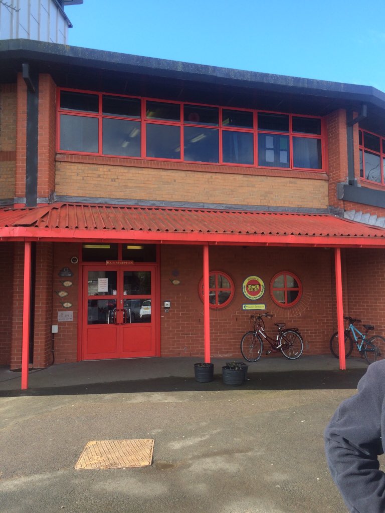 saeednebrahim's tweet photo. Just came from a meeting full of concerned parents from Mount Stuart primary school. Lots of question to be answered regarding School places, 30+children from Butetown #needschool #ofchioce @cardiffcouncil https://t.co/7sEz47mzmh