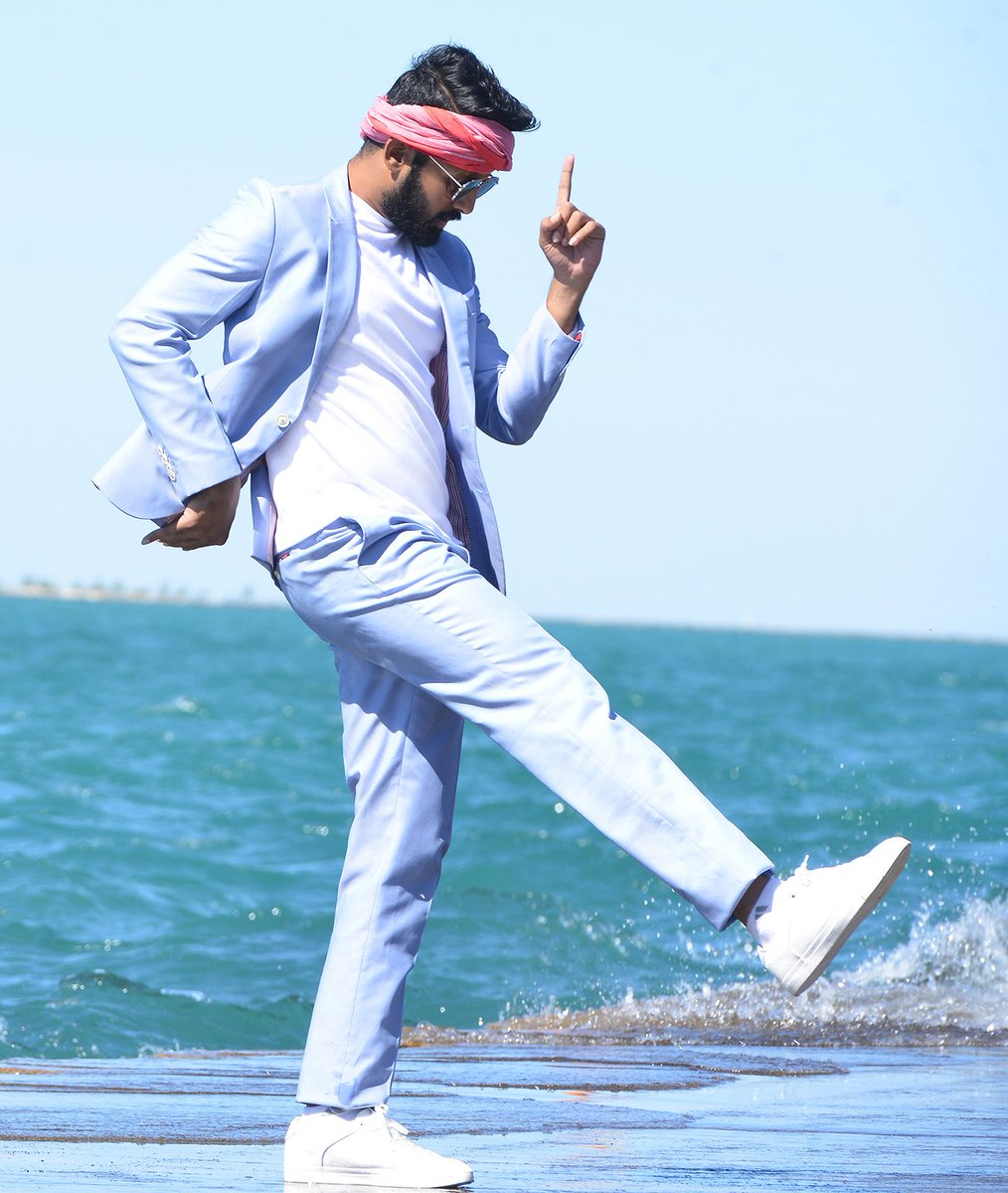 Chukka_Rakesh5's tweet image. Appudu #Bombhaat 
Eppudu #Peddapuli 💃💃😎
#ChalMohanrangaThirdsingle