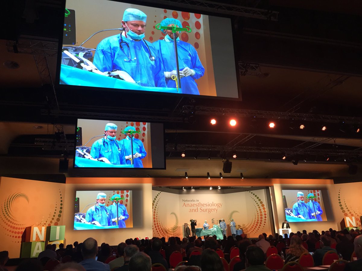 drcarl_vancouvr's tweet photo. Amazing simulation of intraop communication/teamwork issues at #NIAS2018 with audience participation!  #colorectalsurgery https://t.co/wkIP5z6rwV