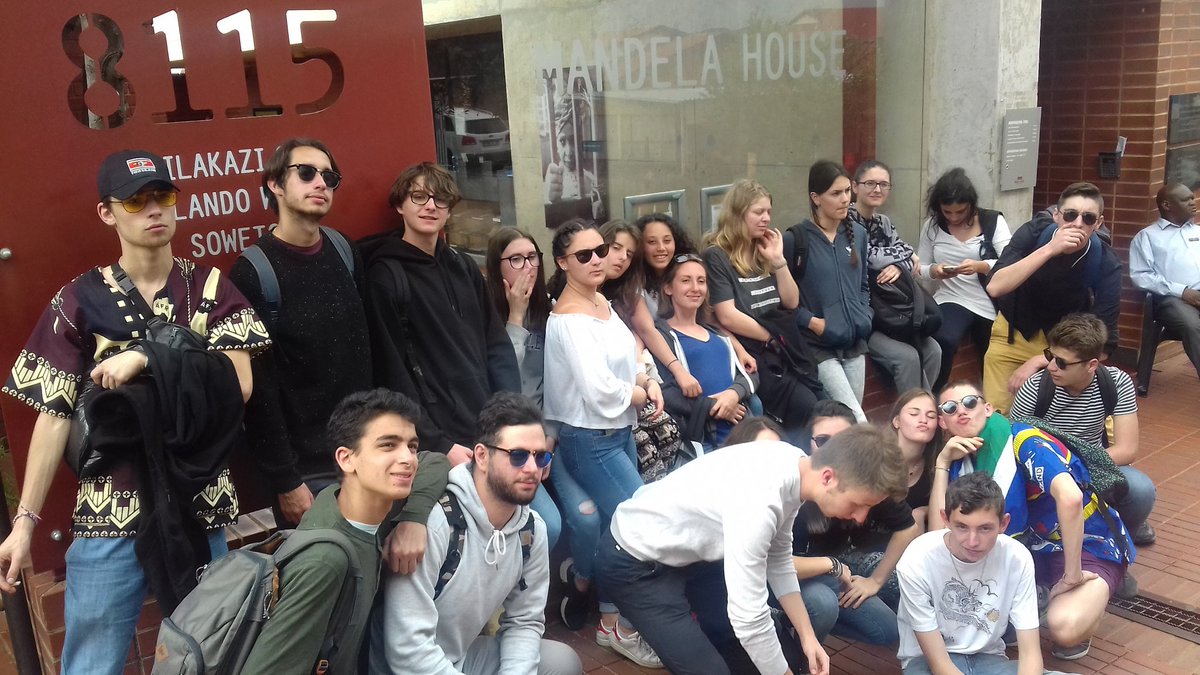 GoGlobalnations's tweet photo. TBT Go.GlobalNations takes French Tourists on a Tour to Soweto, Mandela House #vilikazistreet #tourism https://t.co/EB8NwaS7dx