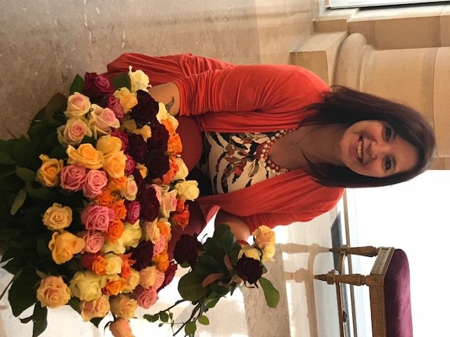 ourjob2's tweet photo. For the International Women's Day (8 March), Mix City has offered roses to every man and woman in Brussels HQ to highlight the importance of gender equality! #CSR #MixCity #ourjob2 https://t.co/1LhbuL8CXf