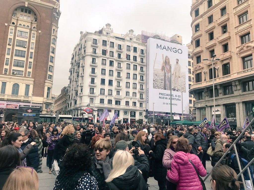 Praito's tweet photo. Así está ya Callao #LasPeriodistasParamos https://t.co/BWuulkOy2c
